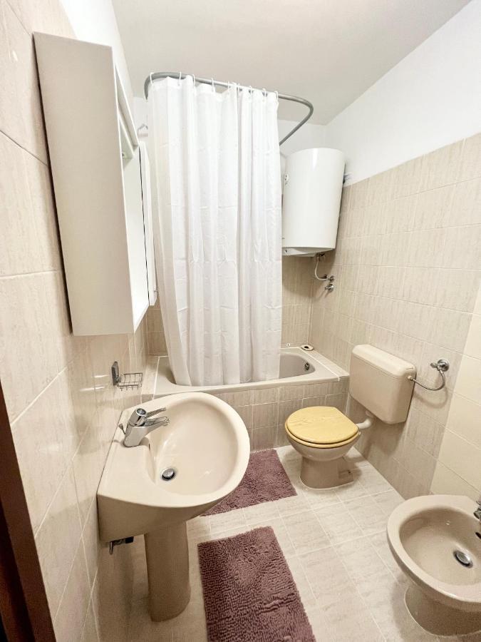 Martin Apartments Ровинь Экстерьер фото